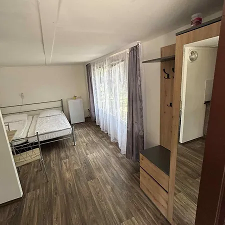 Ahooj Kamp alanı