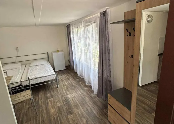 Ahooj Kamp alanı
